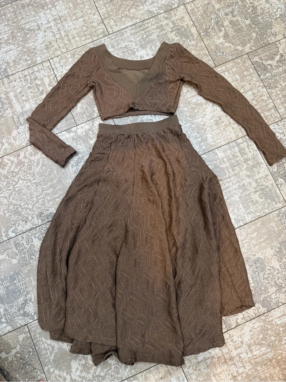 Free People long sleeve crop top and matching skirt EUC only tried on